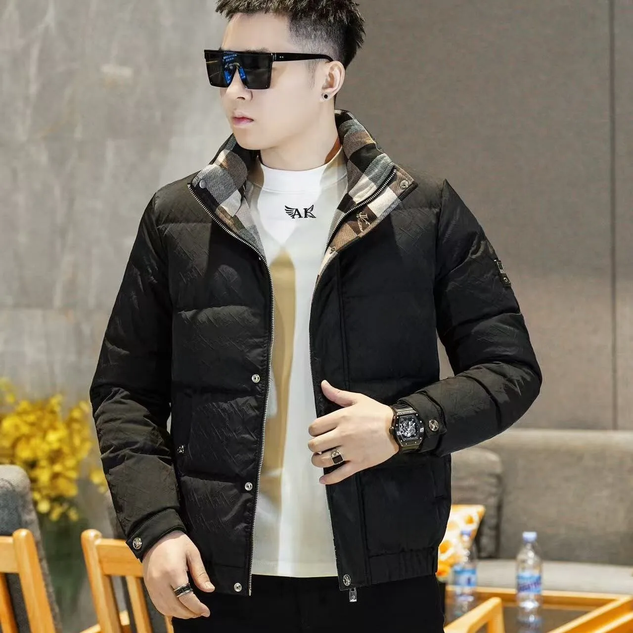 

Men's Thiened 90% White Du down Jaet Winter 2025 Faion Urban Casual Sle ket Detail One-Piece Nylon Fabric