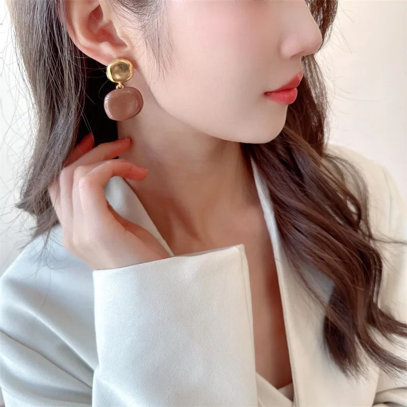 Retro French style oil-dripping color-blocking earrings s925 silver needle cold style versatile and personalized earrings