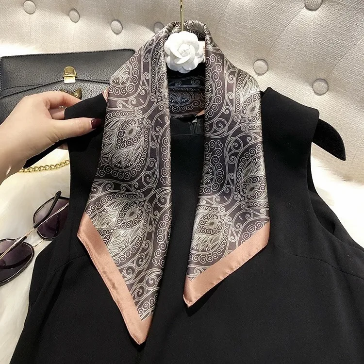New Korean version men's silk small square scarf 100% mulberry silk suit pocket scarf decorative scarf