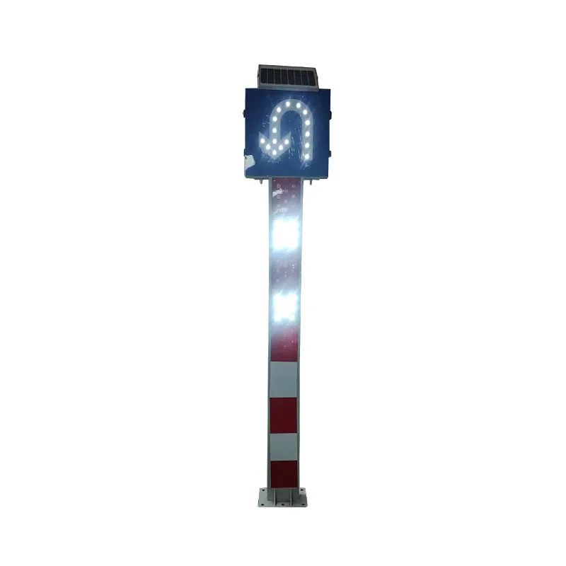 Solar Powered LED Traffic Warning Post Customizable LED Colors IP54 Protection 72 Hours Operation Monocrystalline Solar Panel