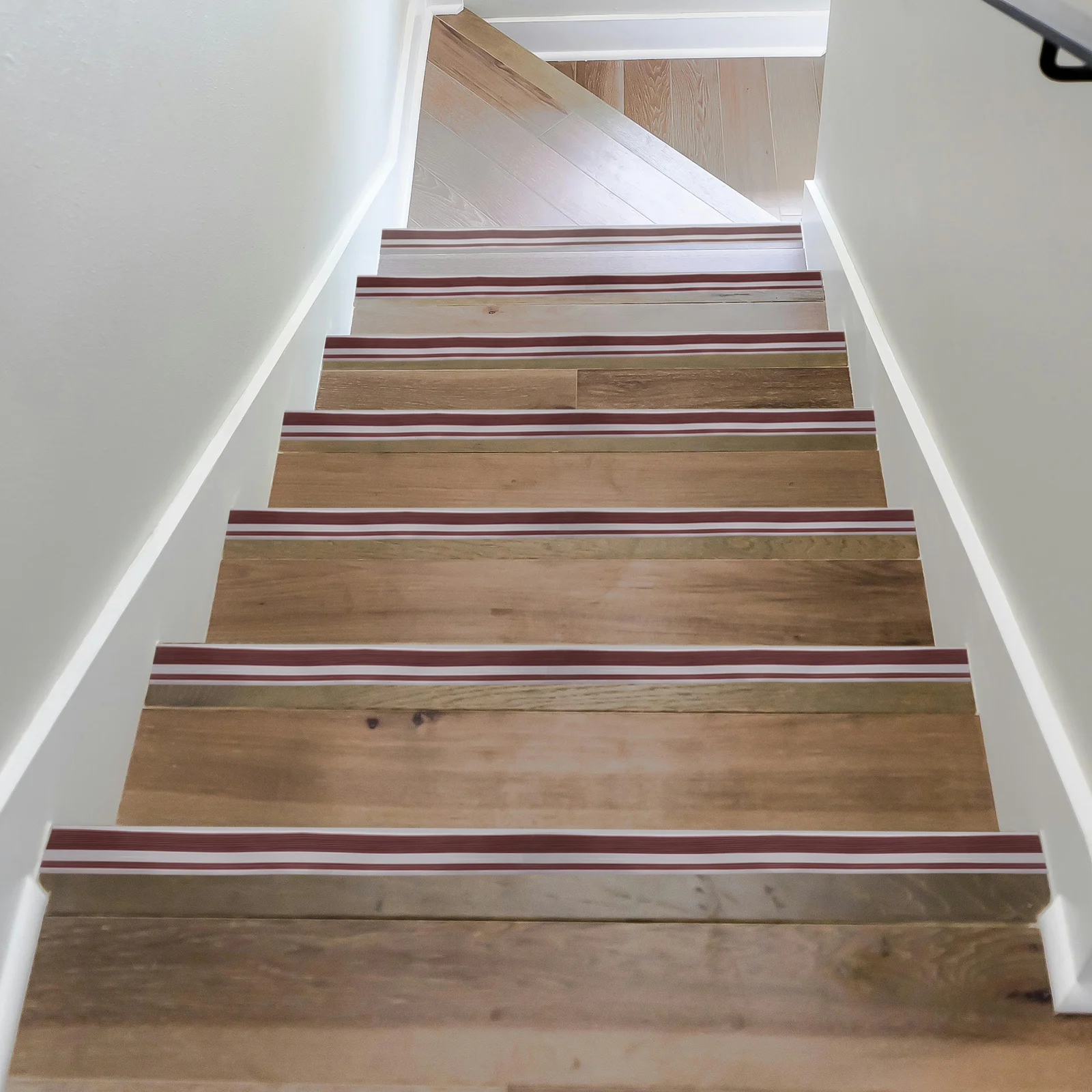 واقي حافة درج غير قابل للانزلاق بطول 2 متر، شريط مضاد للانزلاق من مادة PVC داخلي، سهل التنظيف، يحافظ على حماية شاملة للدرج