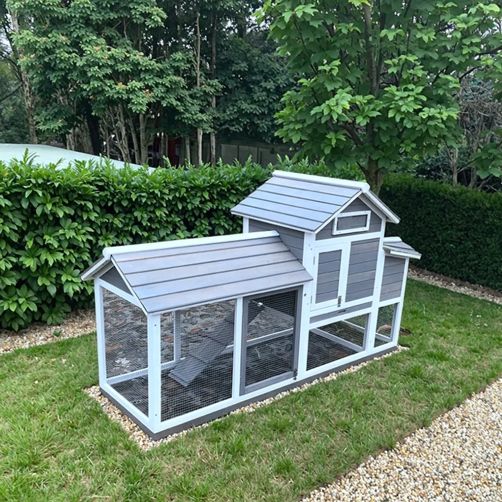 

Customizable Outdoor Coop with Button Closure Weatherproof Luxury Solid Wooden Chicken Run Large Cage