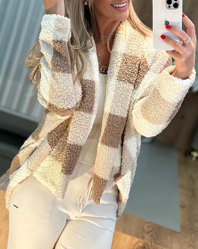 

Winter Women's Casual Jacket 2024 New In Coat Checkered Pattern Cardigan Bat Sleeve Jacket Long Sleeved Lamb Fleece Warm Jacket