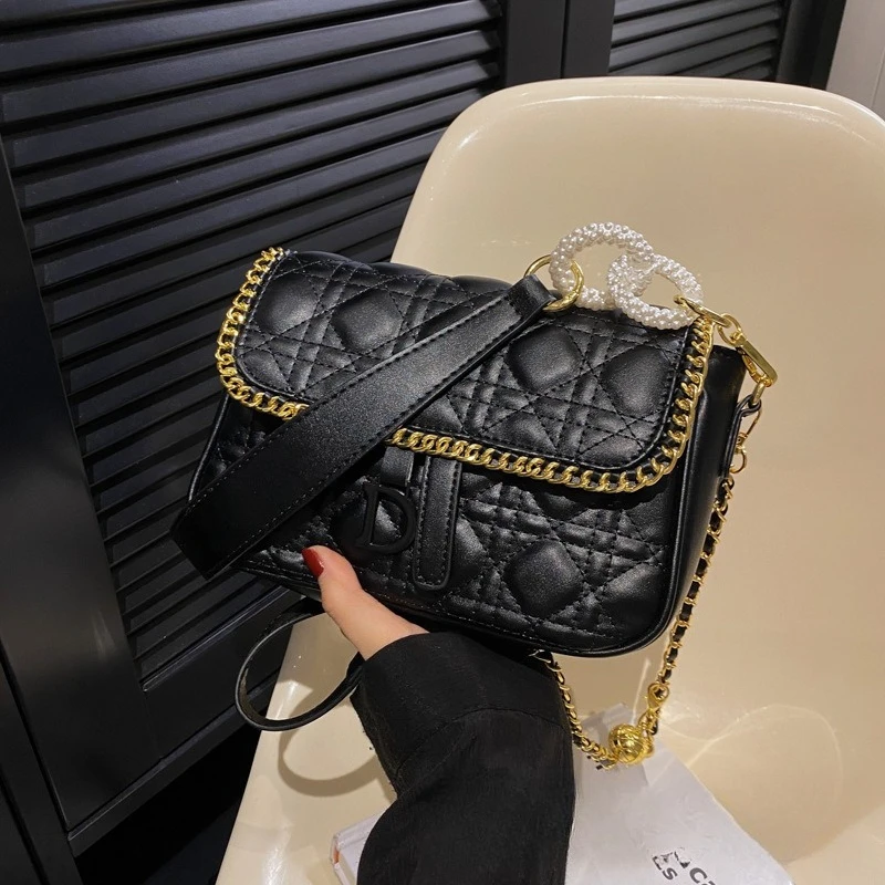 ‌ กระเป๋าสะพายโซ่สไตล์เกาหลี 2025 - กระเป๋าสะพายข้างสุดหรูสำหรับผู้หญิง |   กระเป๋าสะพายข้างและกระเป๋าถือแบบคล้องแขนแฟชั่น INS ขนาดเล็ก ‌