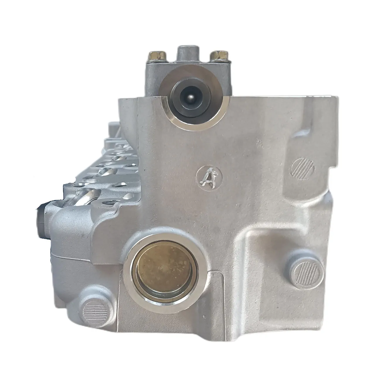 Machinery Engine Parts 4M40 4M40T Cylinder Head ME202621 For Mitsubishi Pajero Engine view 6
