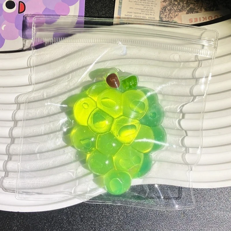 Gezellige Squishy Handgemaakte Druiven Knijpspeeltje Gesimuleerd Fruit Stress Relief Trage Rebound Zintuiglijke Fidget Speelgoed voor Angst en Focus Cadeau