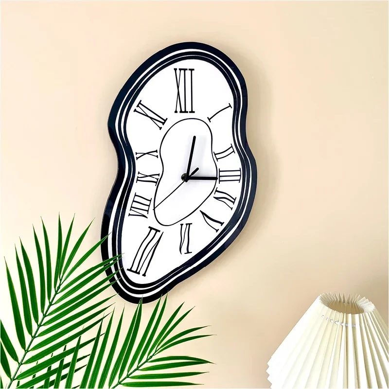 New Nordic Novel Surreal Melting Distorted Wall Clocks Luxury Modern Roman Numeral Salvador Dali Style Wall Watch Decor