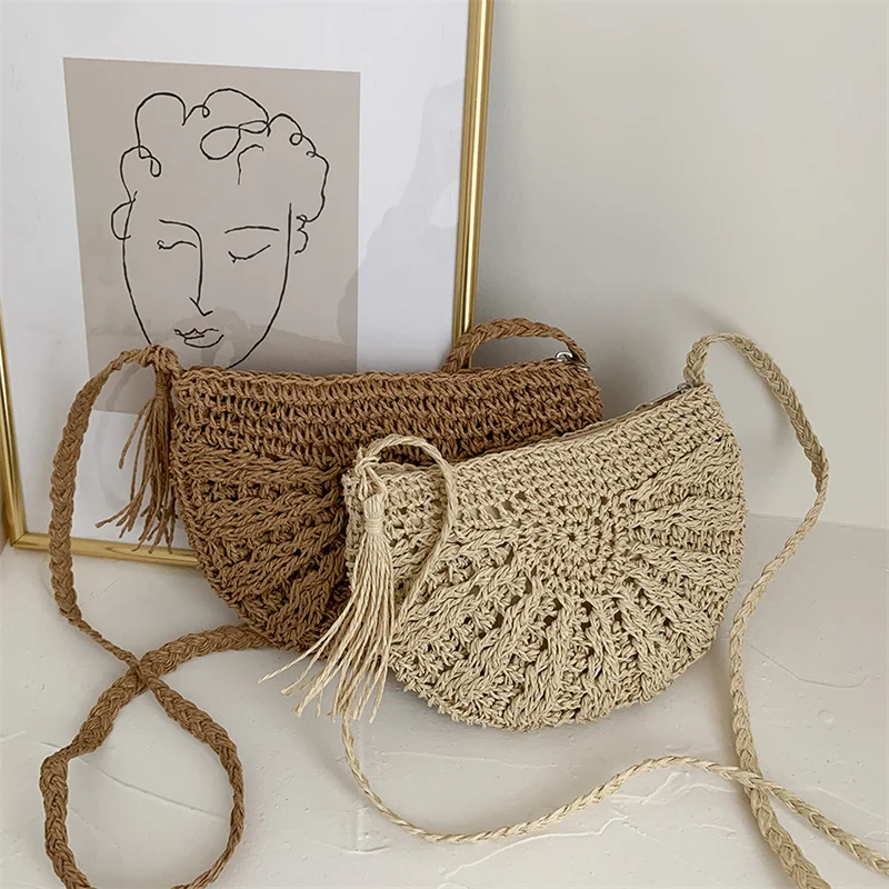 Half Round Straw Bag for Women Summer Beach Rattan Shoulder Bag Zipper Woven Half Moon Crossbody Handbags Bohemia Vacation