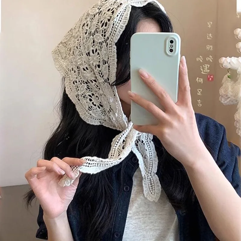 Vintage Irregular Lace Triangle Scarf Crochet Hollow Knit Wrap for Women Retro Fall Winter Shawl Premium Quality Comfortable