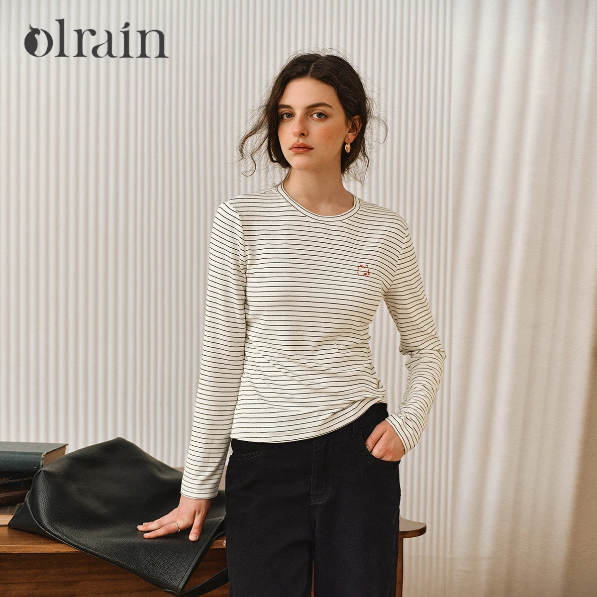 OLrain Women's Striped T-Shirts Knitted O-neck Long Sleeve Tees 2026 Autumn Slim Fit Black White Tops Female Clothes O57QT001238