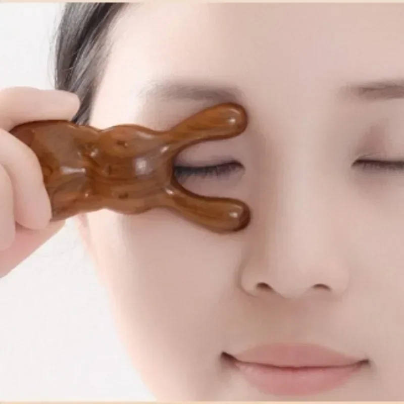 1Pc Goldene Sandelholz Massage Kamm Kaninchen Form Nase Und Auge Akupunkturpunkt Massage Kamm Lindern Rhinitis Fördern Die Durchblutung