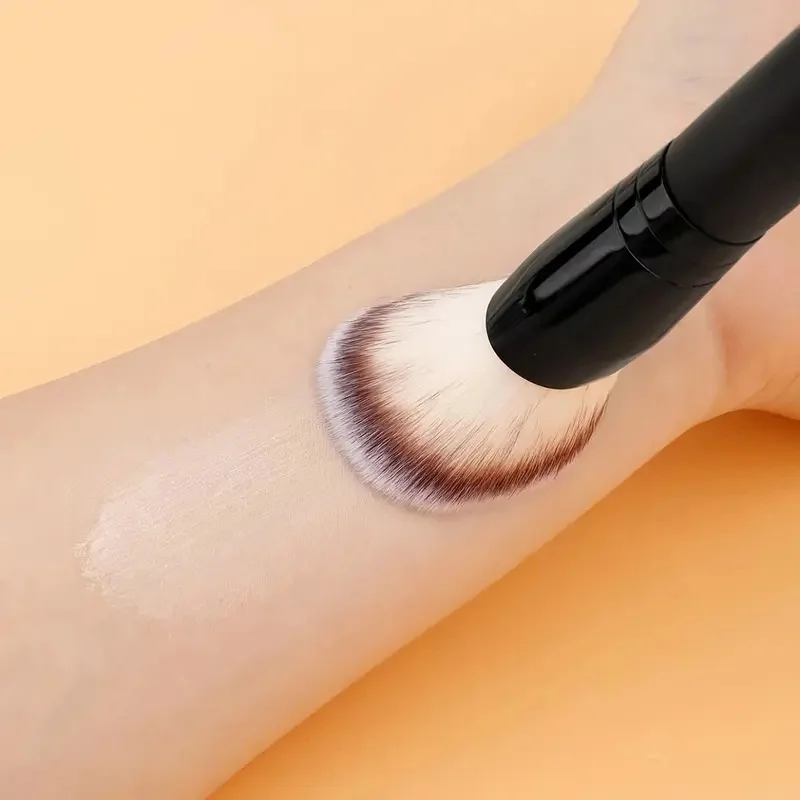 2 فرش تجميل متقدمة مزدوجة الرأس، تستخدم لتلميع السائل وكريم الوجه والبودرة وفرشاة الخلط وأدوات التجميل،