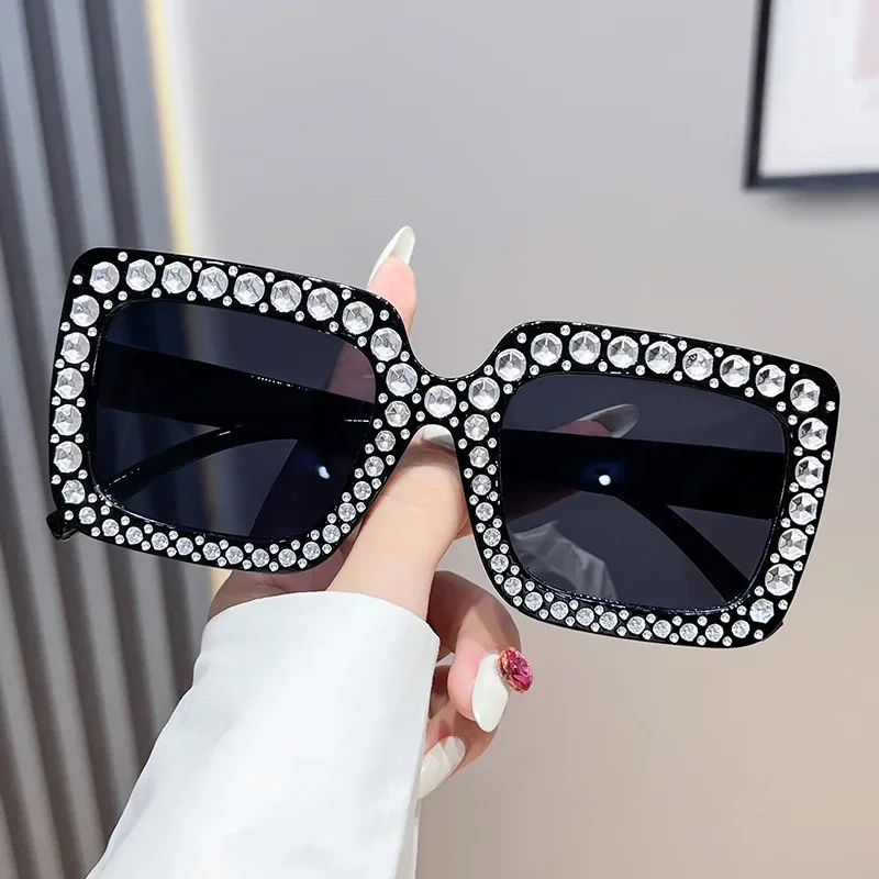 Diamond Oversized Women Sunglasses Black Square Frame Sun Glasses UV400 Crystal Eyewear Retro Rhinestone Frames Eyeglasses