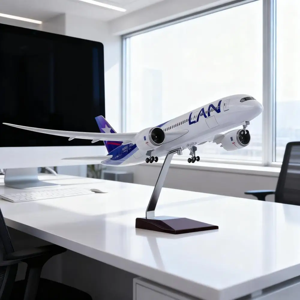 1/130 Scale Planes B787 Chile LAN Airways 43cm Simulation Aircraft Models Resin Diecast Display Collection With Stand & Wheels