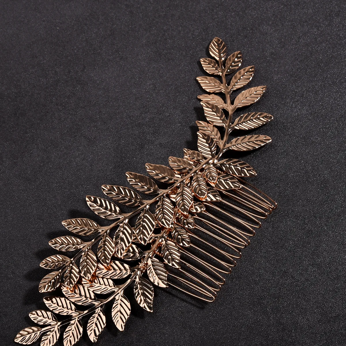 Korean Fashion Metal Leaf Hair Combs Simple Headpieces for Women and Girls Party Hairpins Clips Bride Wedding Hair Jewelry