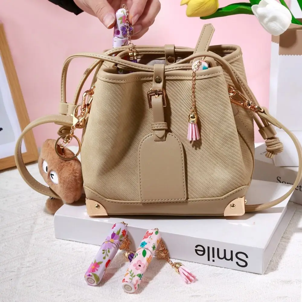 Uroczy mini flakon na perfumy 5 ml, wielokrotnego użytku, szczelny, z atomizerem do olejków eterycznych i alkoholu.