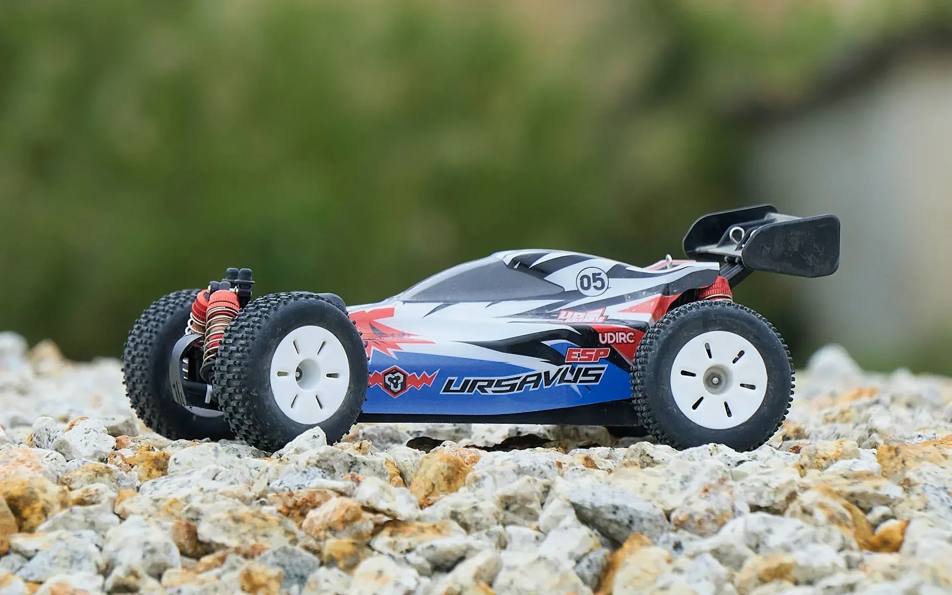 UDI/RC UD1805 Pro 1/18 2.4GHz  RC Car Brushless Motor 50Km/H High Speed Off Road 4WD Remote Control Racing Car Toy