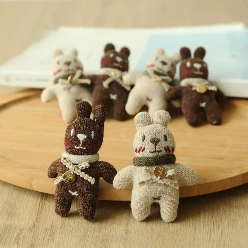 Knitted Fabric Cartoon Rabbit Brooch Stuffed Cute Forest Style Pin for Women Bag Clothing Everyday Versatile Accessory Premium
