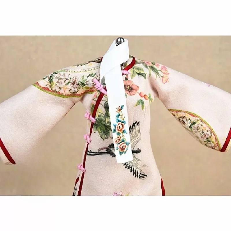 1/6 Maßstab, weibliches Cheongsam-Set im antiken Stil, klassisch, schmal geschnitten, bedruckt, Qing-Dynastie, passend für 12-Zoll-Soldaten-Actionfiguren-Körpermodelle – Detail 5
