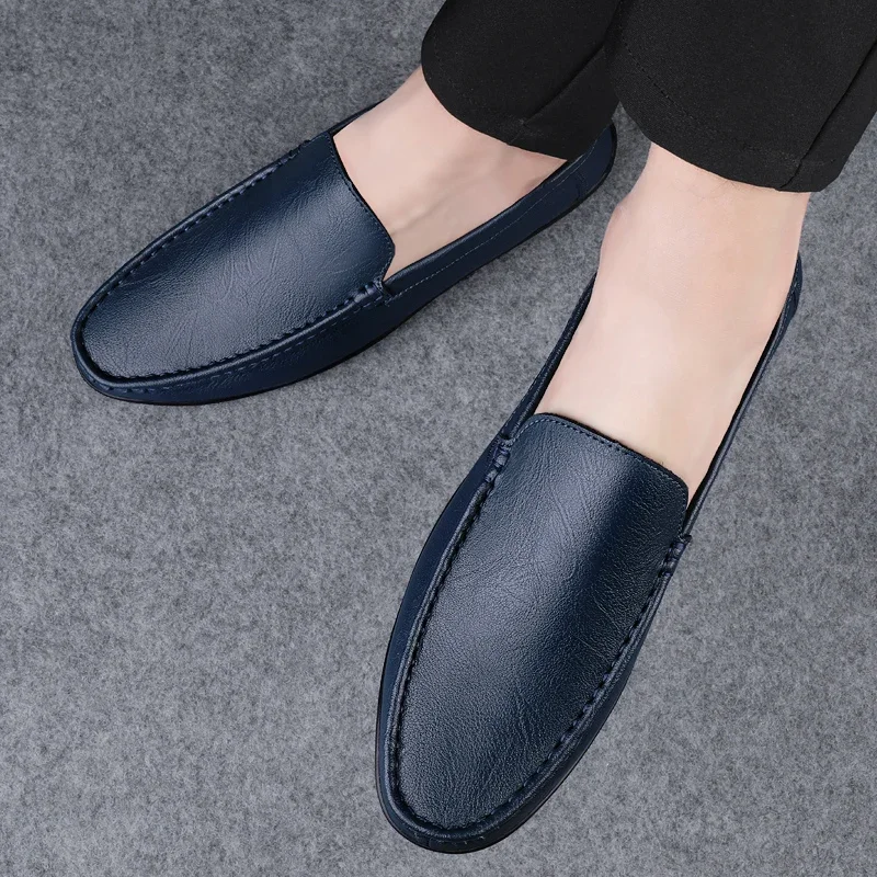 Mocassins à enfiler en cuir véritable pour hommes, chaussures décontractées, chaussures de neige en peluche, haute qualité, nouvelle mode, hiver, 2024