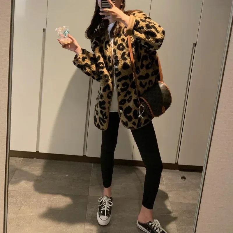 2023 Autumn Winter New Women\'s Jacket Korean Fashion Elegant Leopard Print Top Leather Fur Integrated Warm Coat Fake Fur Tops
