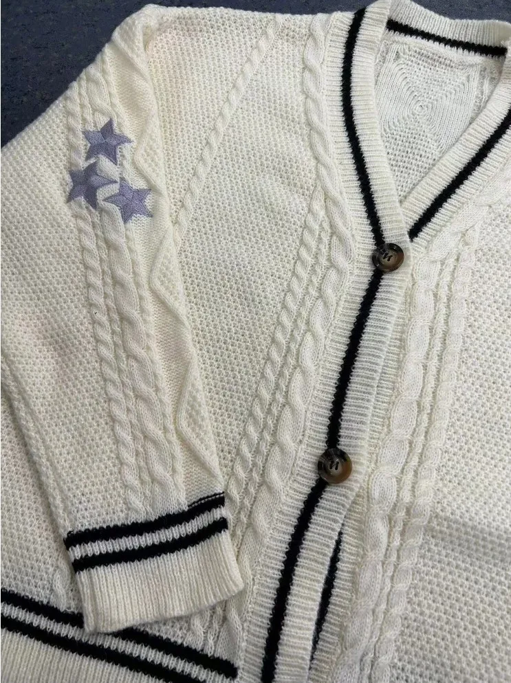 카디건 스네이크 스타 카디건 테일러 자수 브이넥 버튼 다운 니트 스웨터 블랙 귀여운 의상 가을 겨울