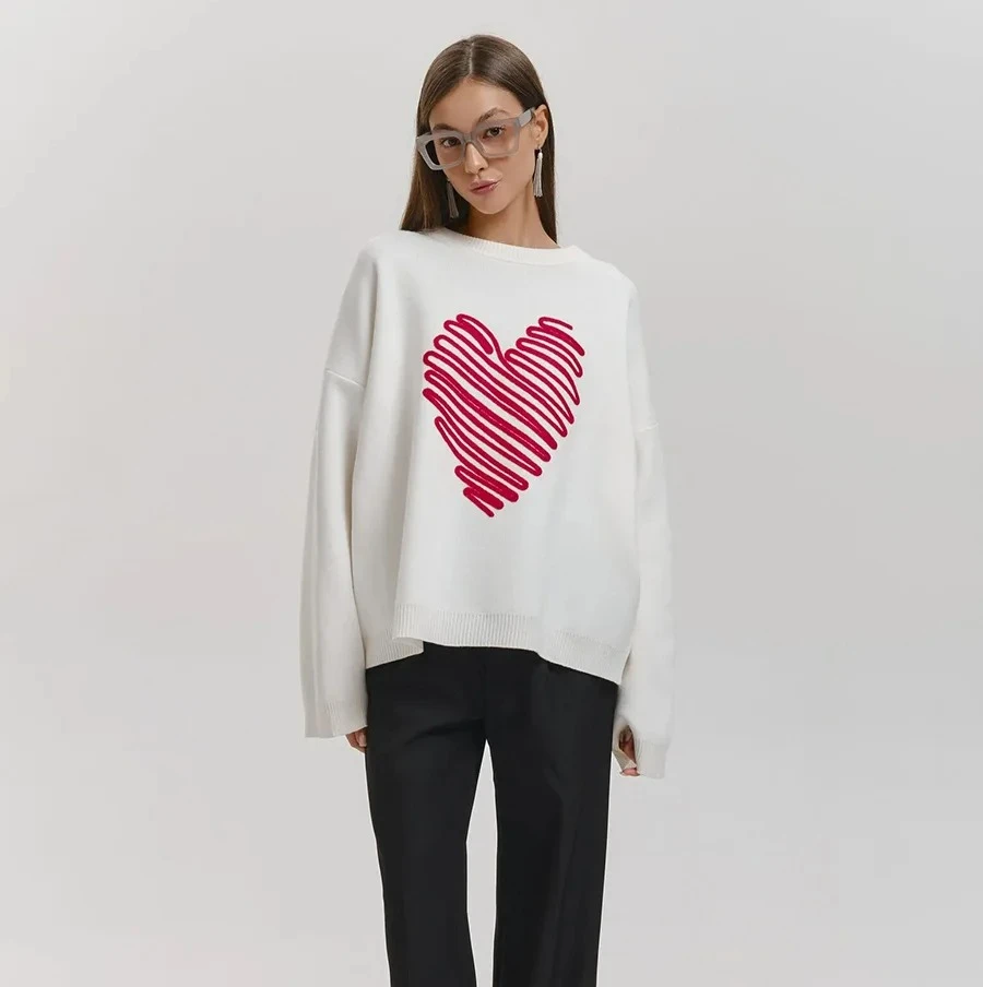 

Женский свитер с красным сердечком, вязаный пуловер с круглым вырезом, свободный крой, повседневные осенне-зимние модные джемперы с длинными рукавами