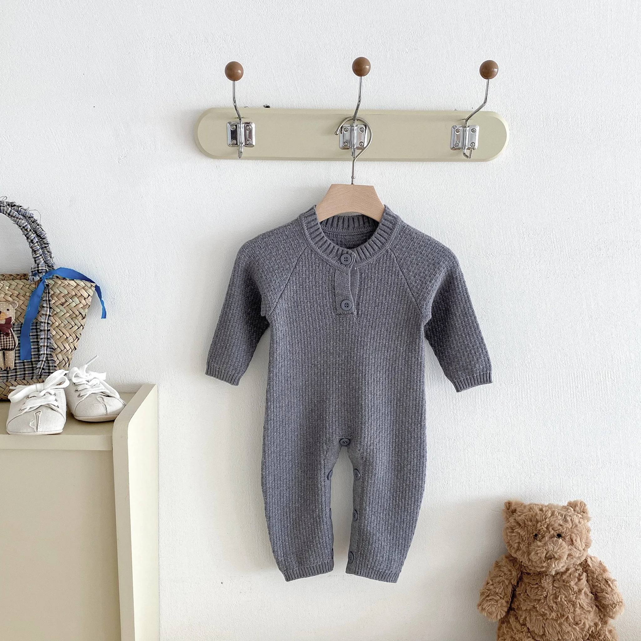 INS Korean-Style Autumn Knitted Bodysuit for Babies Stylish and Trendy Perfect for Boys' Casual Wear and Outdoor Crawling Outfit