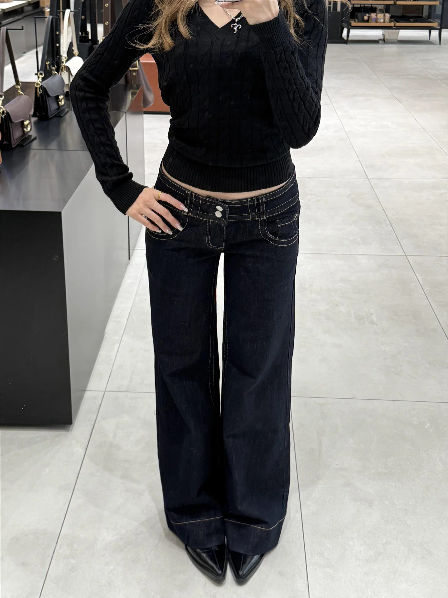 

Женские джинсы-клеш больших размеров с низкой посадкой, свободные, стройнящие, повседневные брюки, весна-осень, темно-синий деним, на высоком каблуке