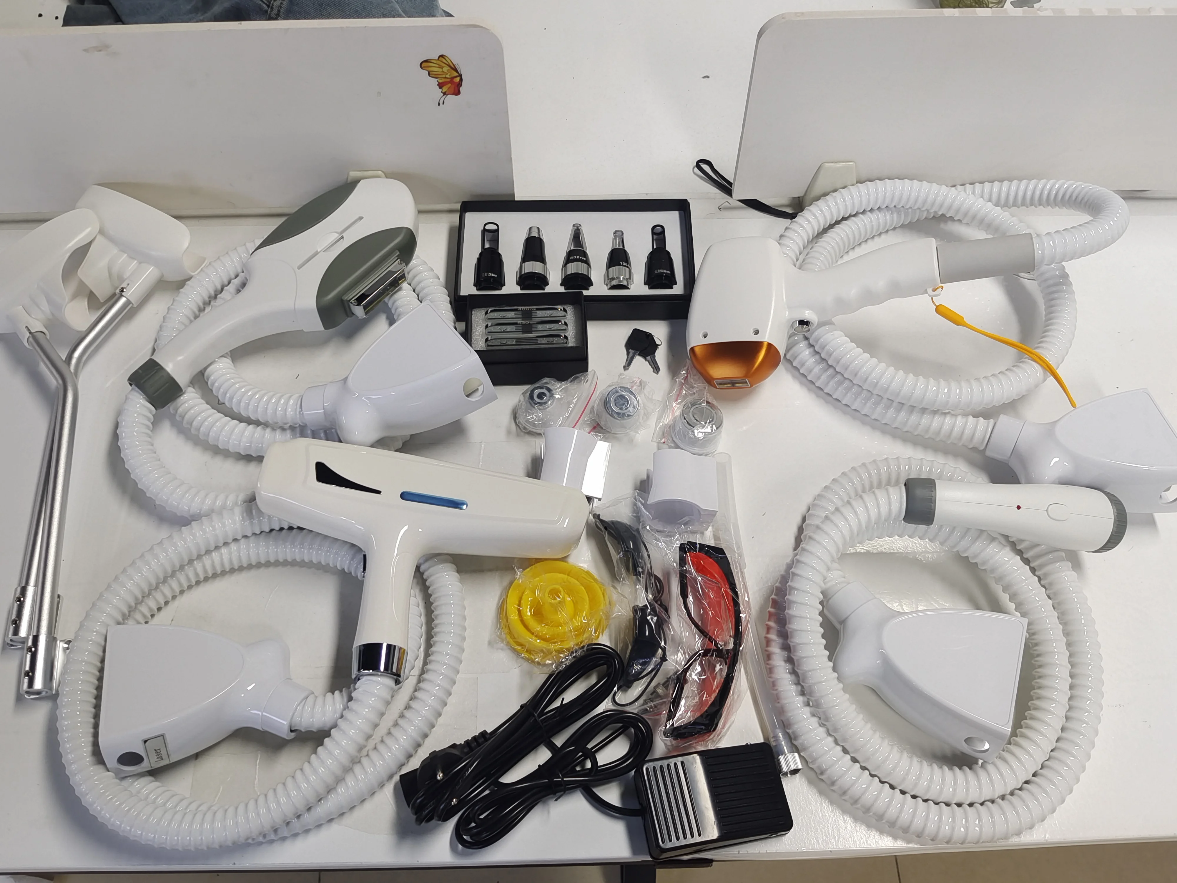 4in1 سوبرانو تيتانيوم آيس بلاتينيوم RF ديود ND: YAG جهاز إزالة الشعر بالليزر 755/808/940/1064nm موجات 4000 واط غير مؤلم للاستخدام اليومي