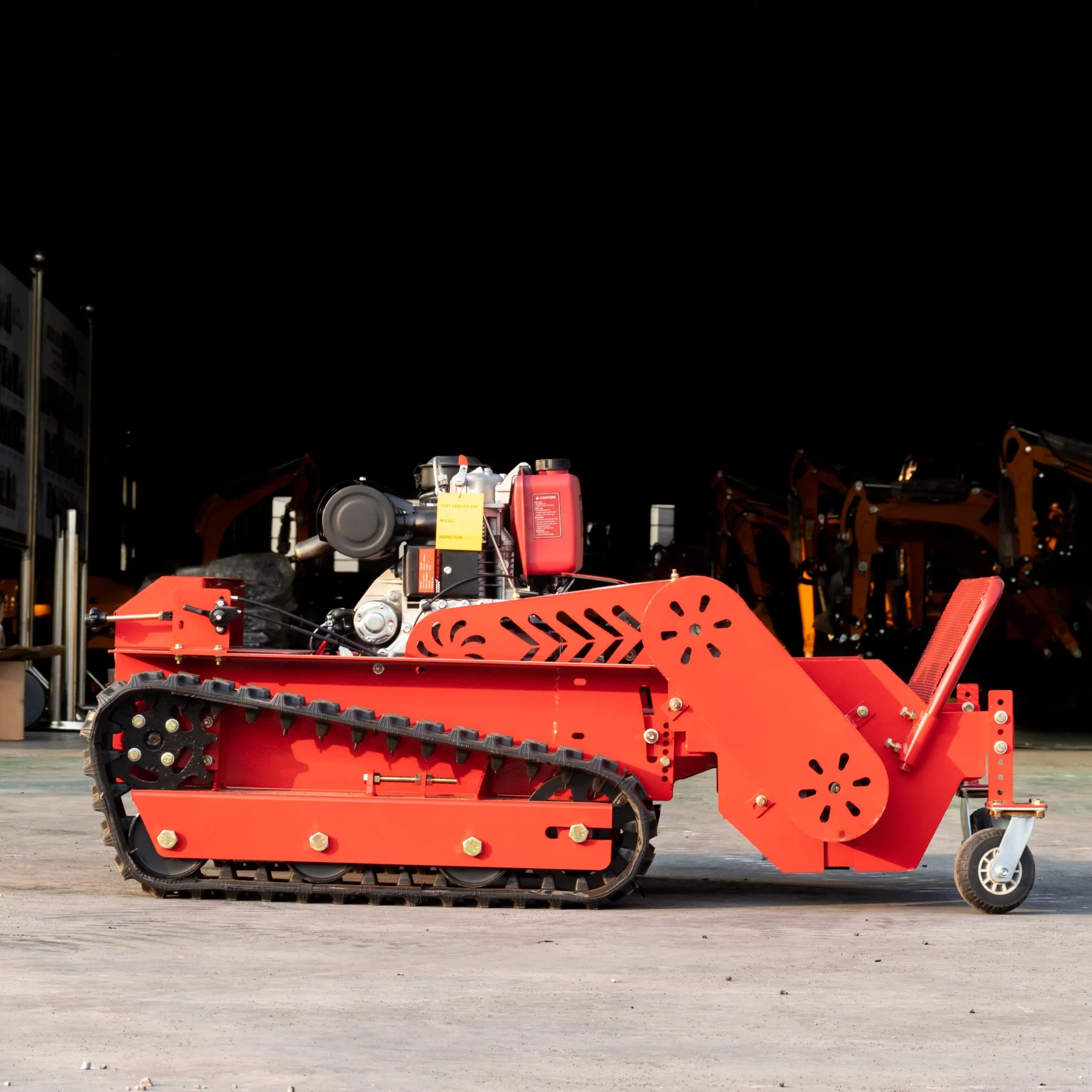 HT800  Small Robot Grass Cutter Cutting Width Remote Control Crawler 800 mm Cutting Width Using Brush Motor