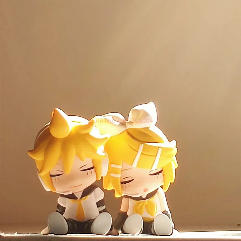 Genuine Capsule Toys Anime Figure Mini Hatsune Miku Shoulder To Shoulder Megurine Luka Kagamine Rin Len Twist Egg Ornament Toys