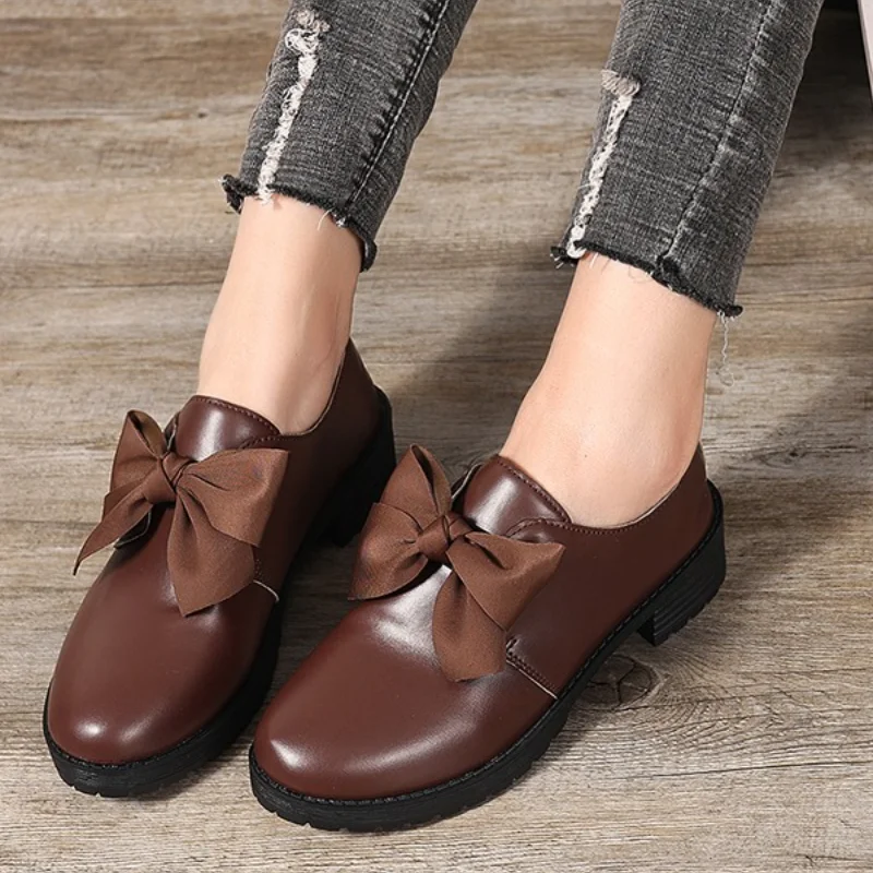 

Женские лоферы в британском стиле ​ бант ​ Кожаные туфли на плоской подошве на массивном каблуке. Осенние туфли без шнуровки. Универсальная рабочая обувь. Оксфорд на платформе.