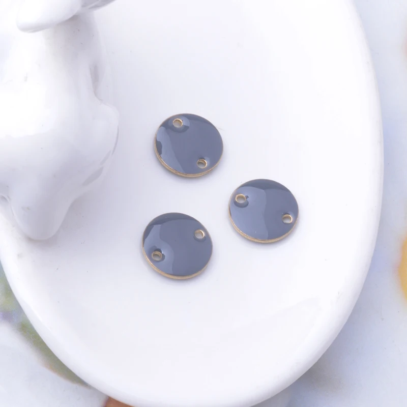 30 Stück 12mm runde Kupfer-Anhänger mit zwei Löchern, beidseitig emailliert, für Ohrringe, Anhänger und Schmuckzubehör. – Detail 8