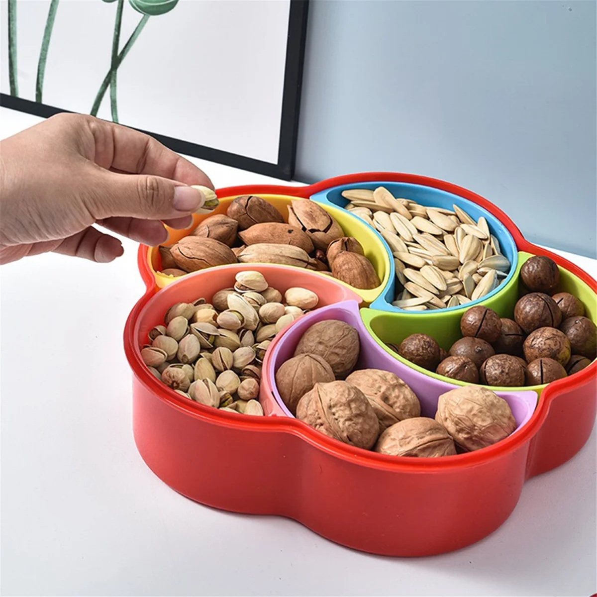 Flower Shaped Round Snack Fruit Tray Divided Snack Dried Fruit Container 5-Compartment Nuts and Candy Vegetable Tray