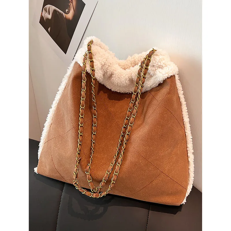 Lamb Wool Chain Shoulder Bag Faux Suede High-End Texture Bucket Bag Women 2023 Autumn Winter New Maillard Style Plush Tote Bag