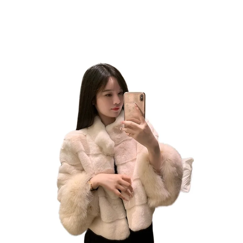 شتاء جديد حلو عصري قصير اجتماعي فرو صناعي أنيق لطيف بلون سادة للتنقل ناعم مريح دافئ ملابس خارجية نسائية