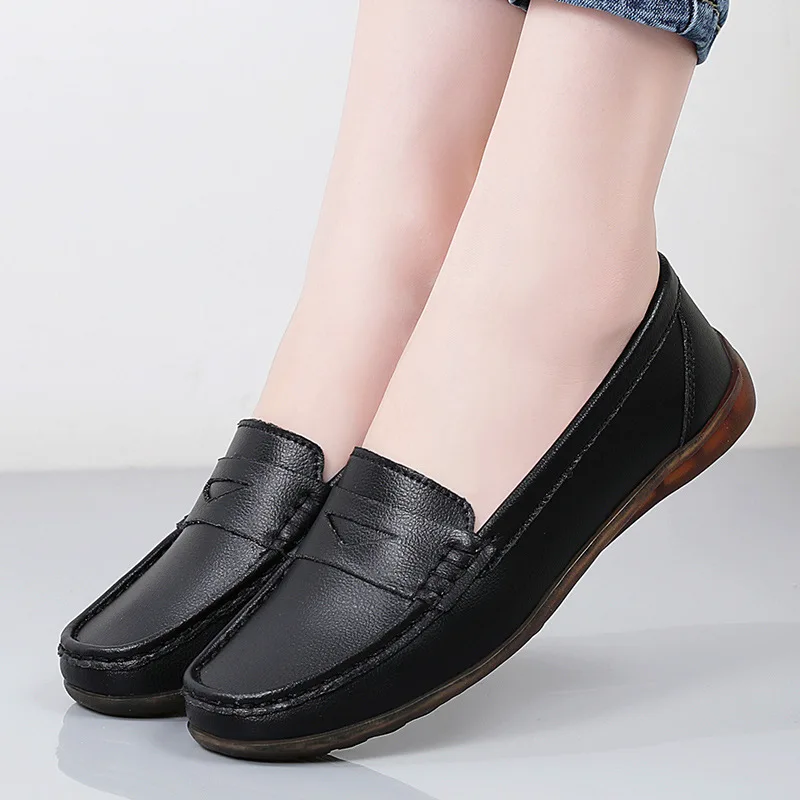 

New flat loafers: lightweight, casual, and stylish slip-ons for women - perfect for all seasons. round toe flats
