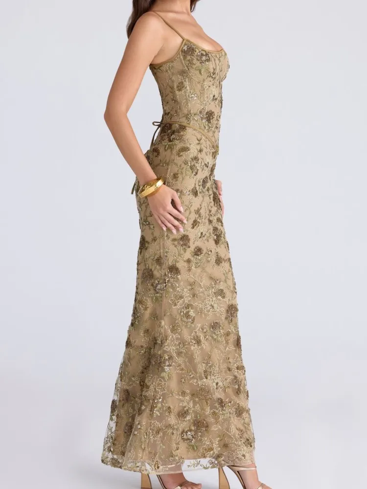 New Women's Sexy Hot Girl Slim Dress Spring And Summer Temperament Low Collar Sleeveless Backless Tie Banquet High-waisted Skirt