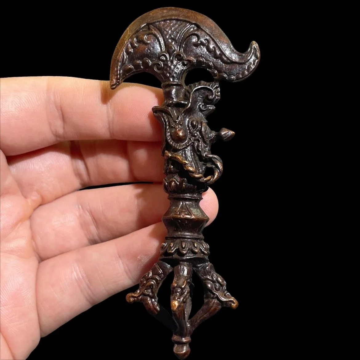 Collect Nepalese Tibetan Vajra Yue Dao Vajra pestle Tibet dragon head handle ornaments