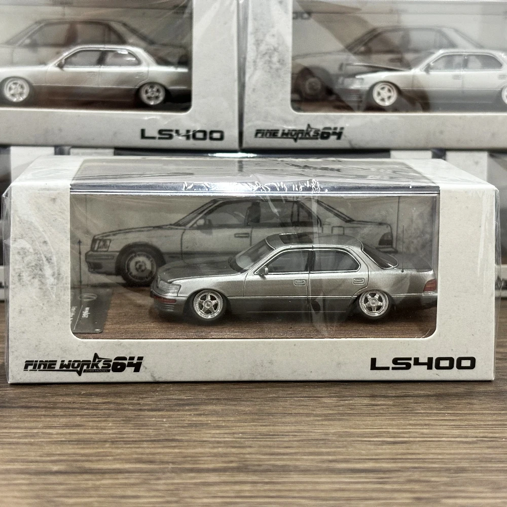

Fine Works 1:64 LS400 Silver Gray Color Diecast Model Car