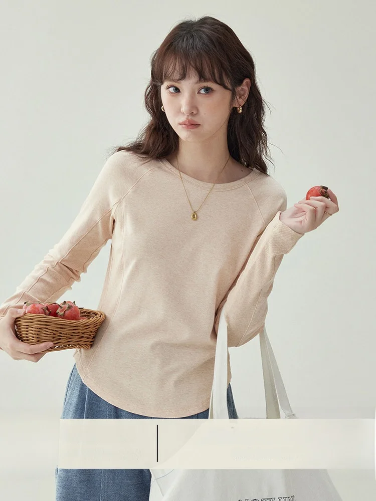 

AMUU оригинальная антивозрастная цветная футболка с дуговым подолом, женская длинная базовая футболка Sve, корейская смесь хлопка, осенняя одежда...