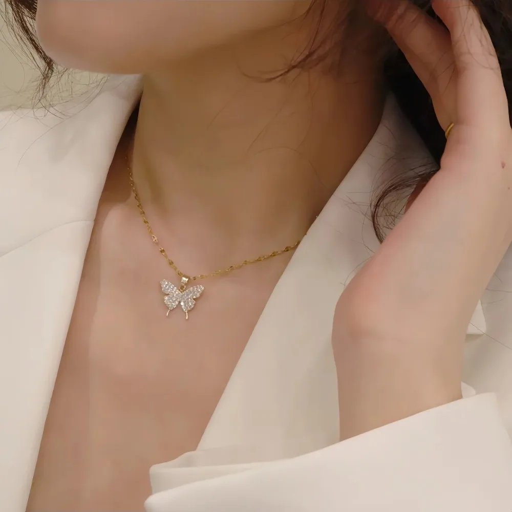 Glänzende Schmetterlings-Halskette, exquisiter goldener Kristall-Anhänger, Kragen-Kette, Halskette, Damen, Hochzeit, Party, Schmuck, Geschenk, Schleife-Anhänger