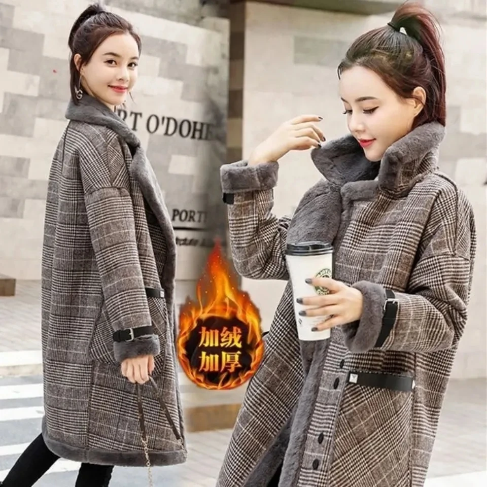 New Plaid Woolen Coat Autumn Winter 2026 Medium length Thicken Warm lamb's wool Fur fur integrated plush Jackets Female Parker