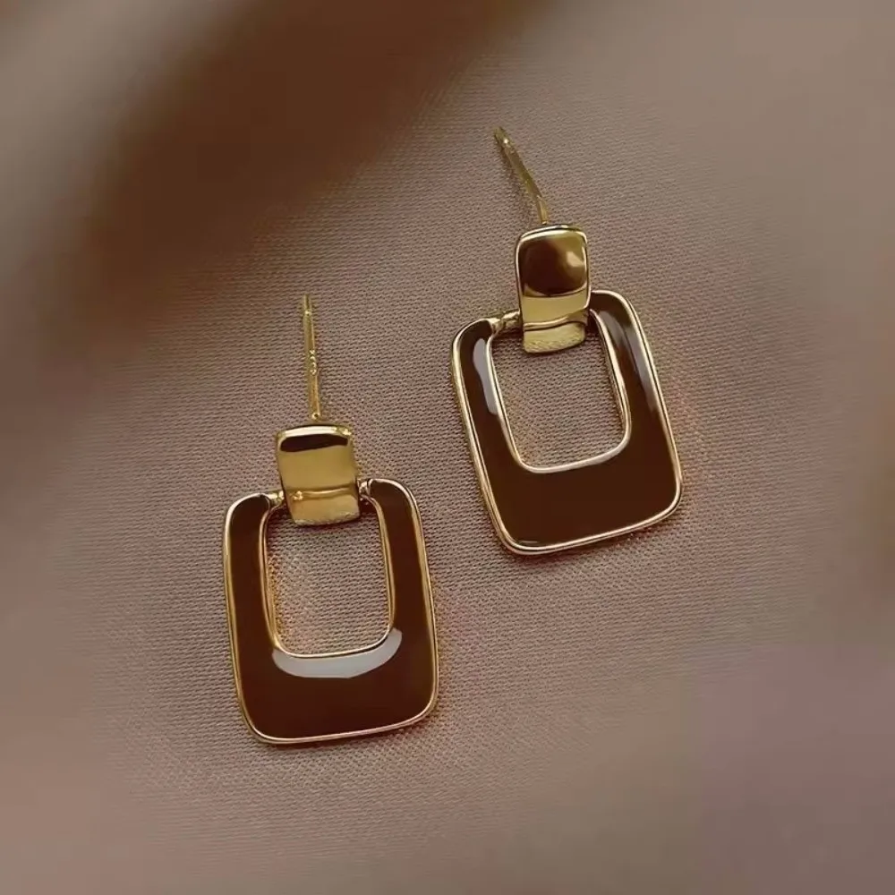 Maillard Contrasting French Retro Earrings Metal Enamel Statement Drop Glazed Earrings Elegant Vintage Brown Dangle Earrings