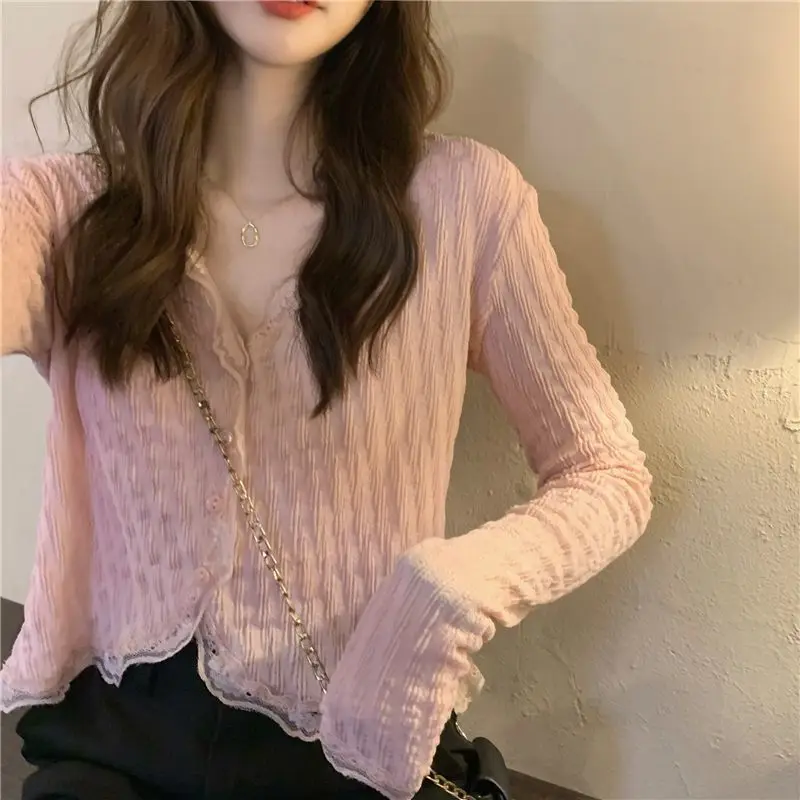 GIDYQ Elegant Korean Shirt Women Casual Lace Patchwork Cropped Tops Fashion Female Folds Loose Long Sleeve Shirt New