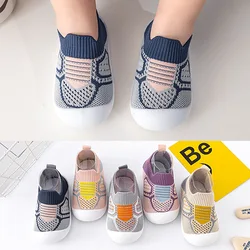 Scarpe da bambino in rete traspirante estiva Scarpe da neonato per bambina Calzini per bambina Scarpe con fondo morbido Scarpe da neonato antiscivolo 0-5 anni