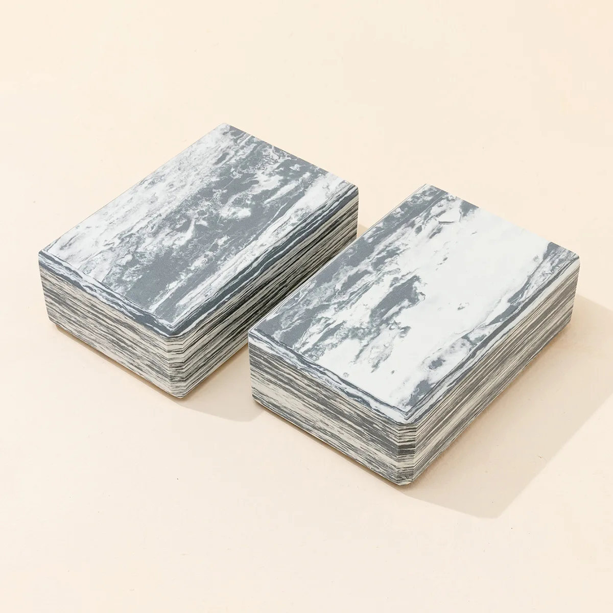 Two Pieces Of Yoga Bricks High Density EVA Anti Slip Yoga Foam Bricks Gradient Color Durable Comfortable Yoga Bricks New 2025