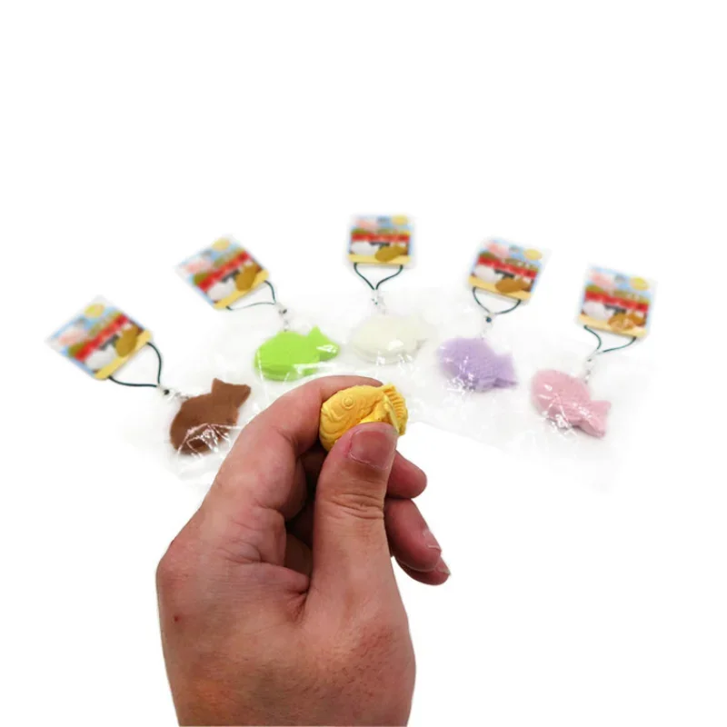 Oryginalna figurka anime Gashapon Cute Kawaii Squeeze Soft Taiyaki Fish Phone Dust Plug Stress Relief Brelok do kluczy Zabawki dla dzieci Prezent