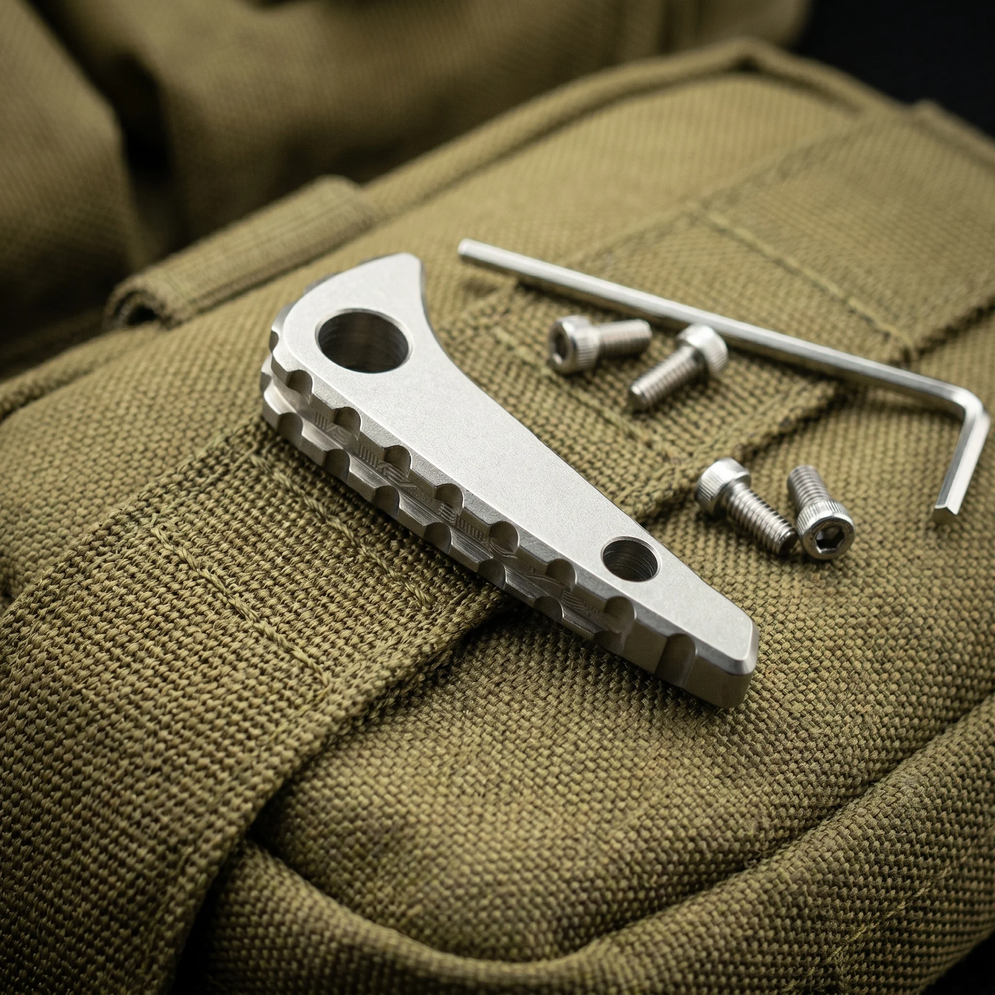 1 Titanium Alloy Portable Knife Rear Clamp C81 Backplate Titanium Alloy C81accessory Titanium Alloy Titanium Alloy Backplate Rib